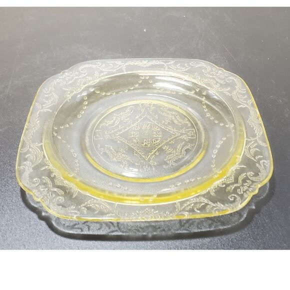 FEDERAL MADRID AMBER YELLOW DEPRESSION GLASS 6" Bread Plate - Picture 2 of 4